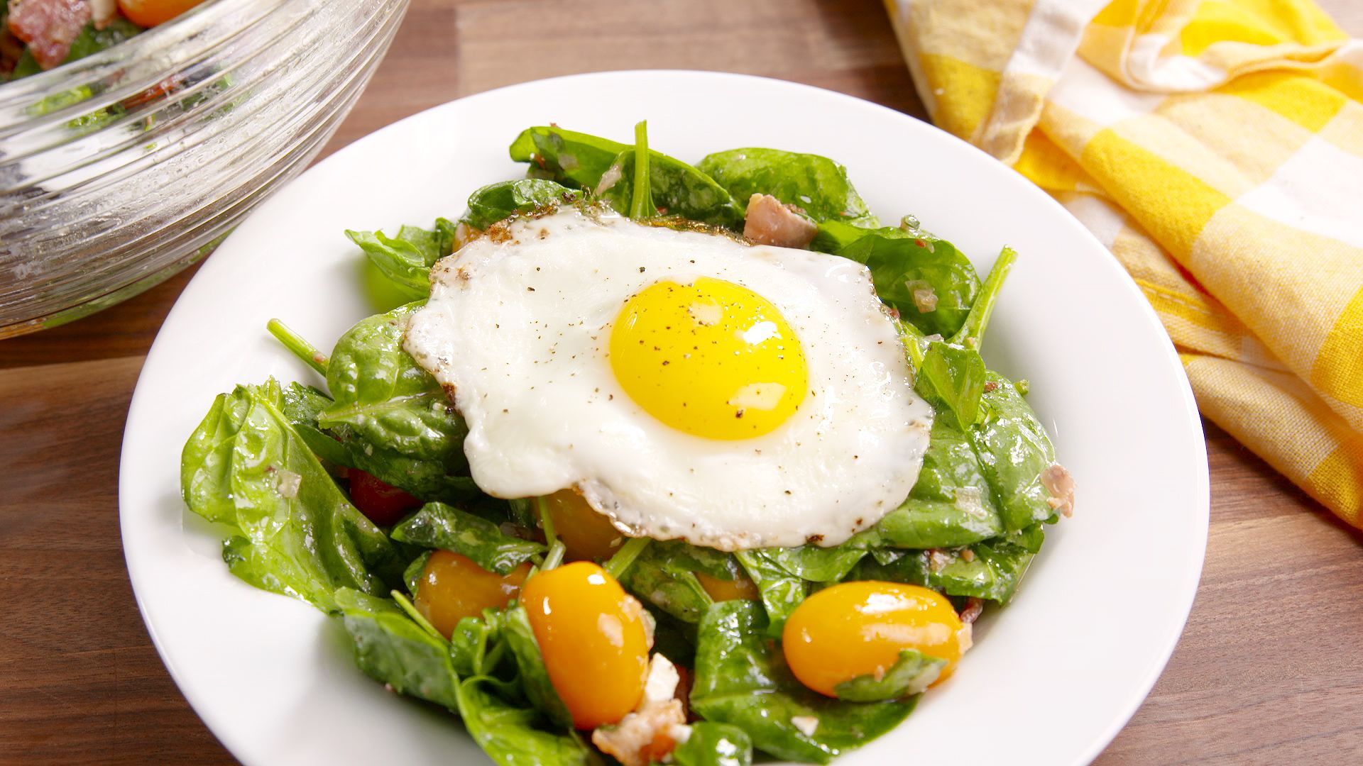 bacon-and-egg-breakfast-salad-recipe