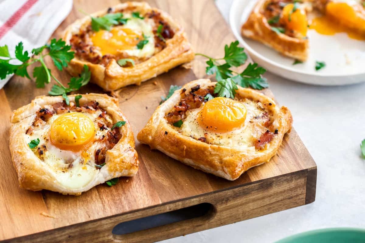 bacon-and-egg-breakfast-tarts-recipe