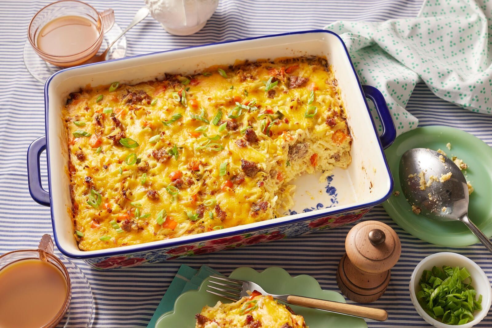 biscuit-hash-brown-breakfast-casserole-recipe