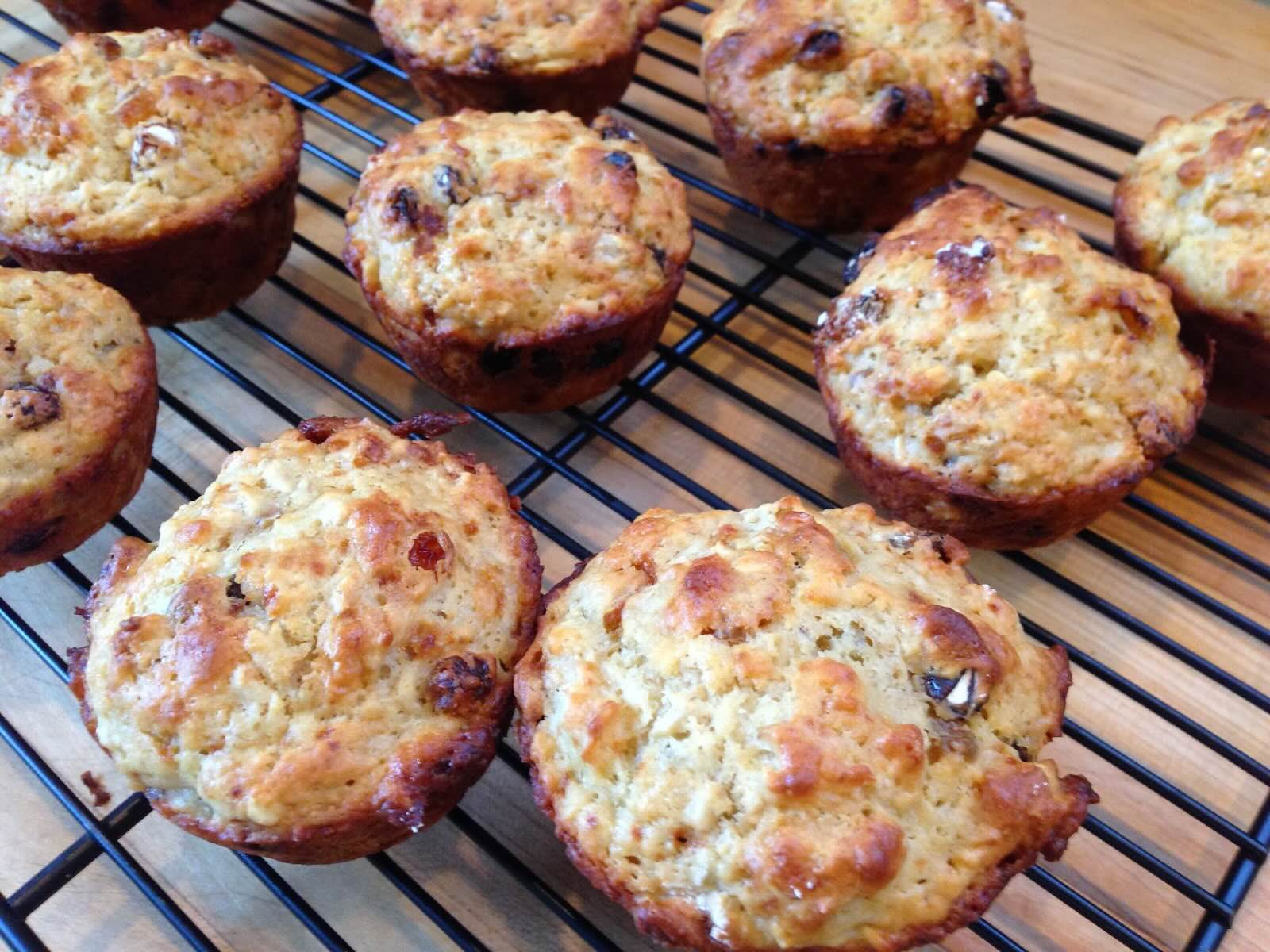 buttermilk-oatmeal-raisin-muffins-recipe