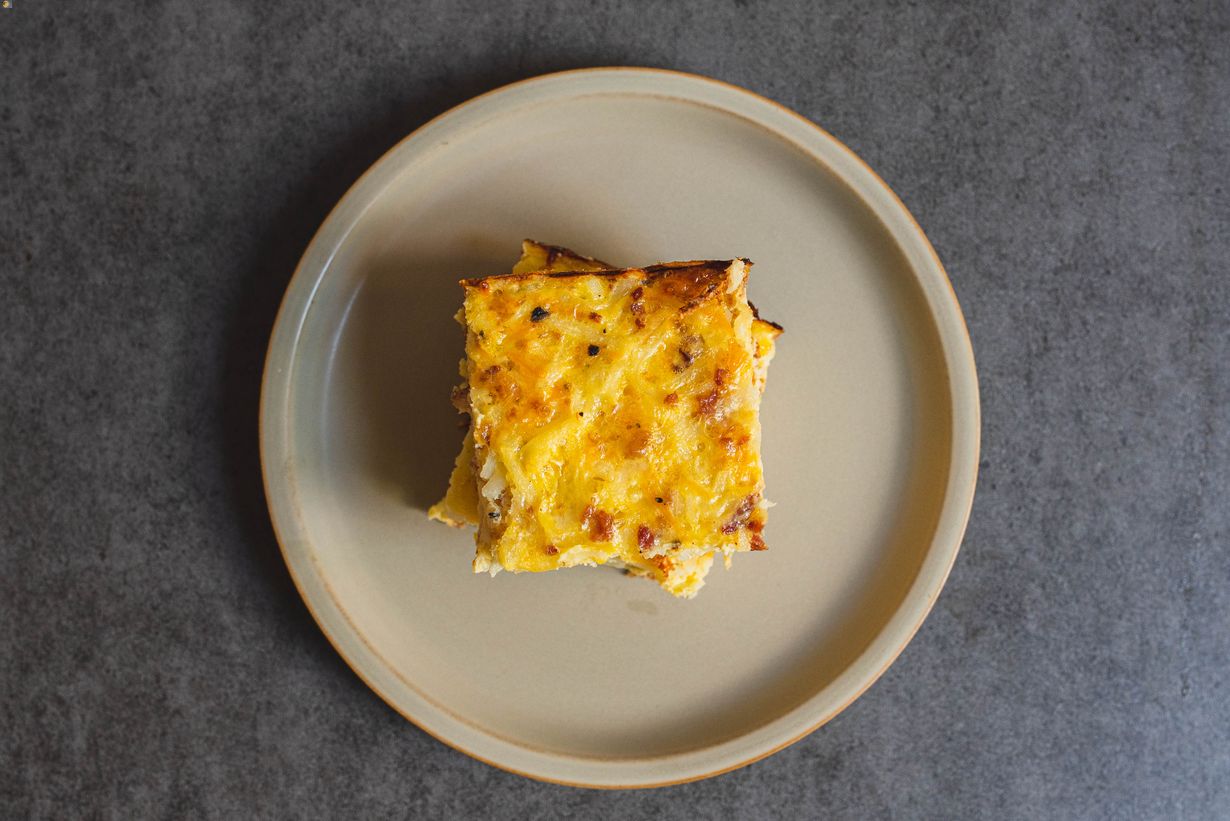 cheesy-amish-breakfast-casserole-recipe