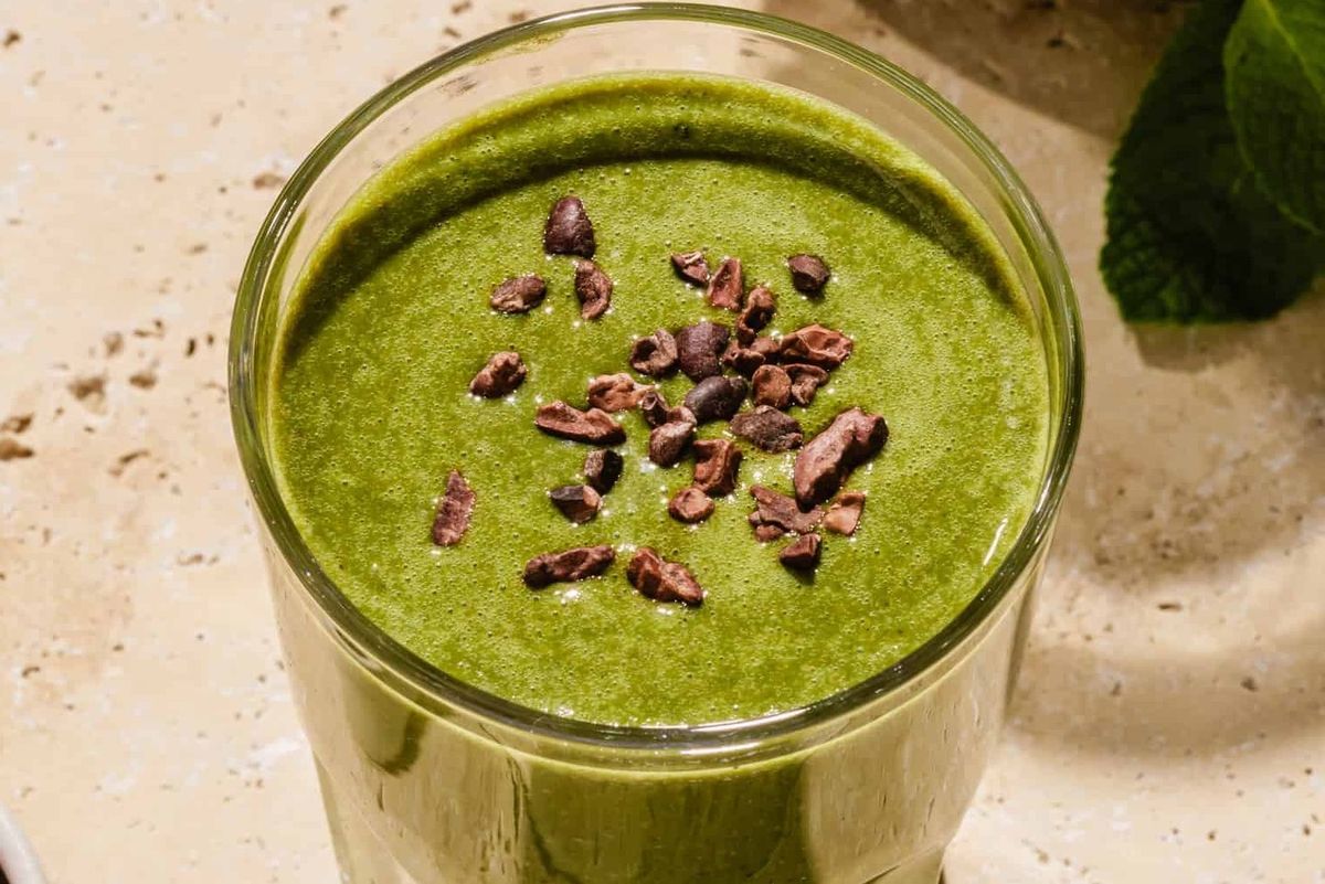 keto-mint-chip-breakfast-smoothie-recipe