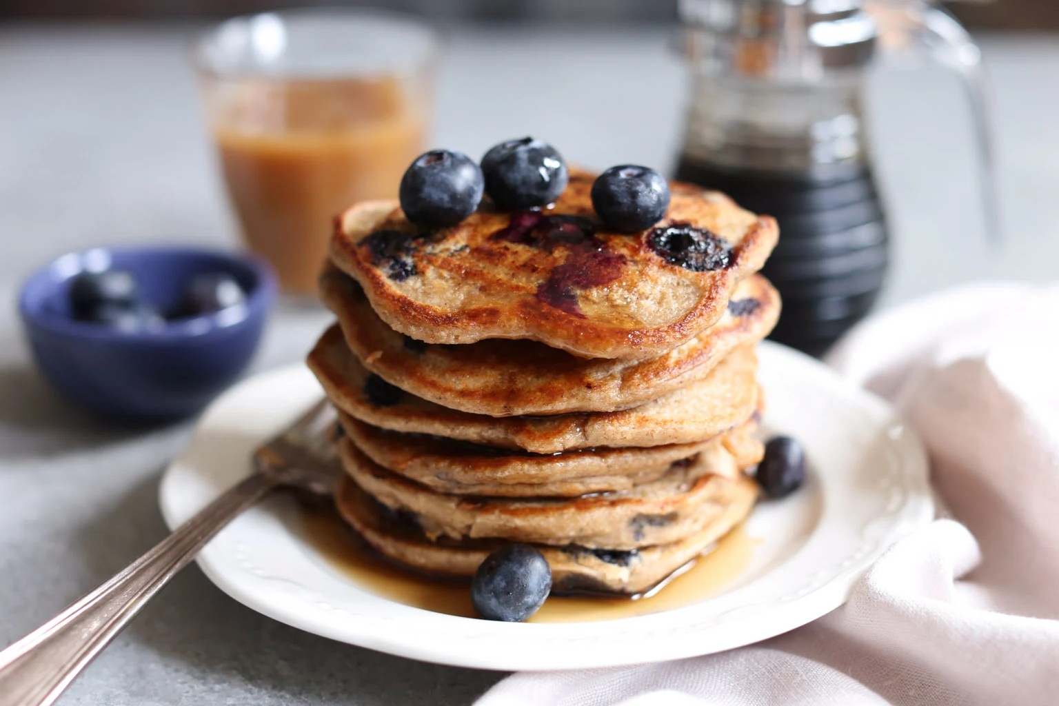 oatmeal-wheat-flour-blueberry-pancakes-recipe