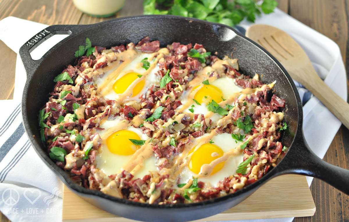 skillet-corned-beef-hash-breakfast-recipe