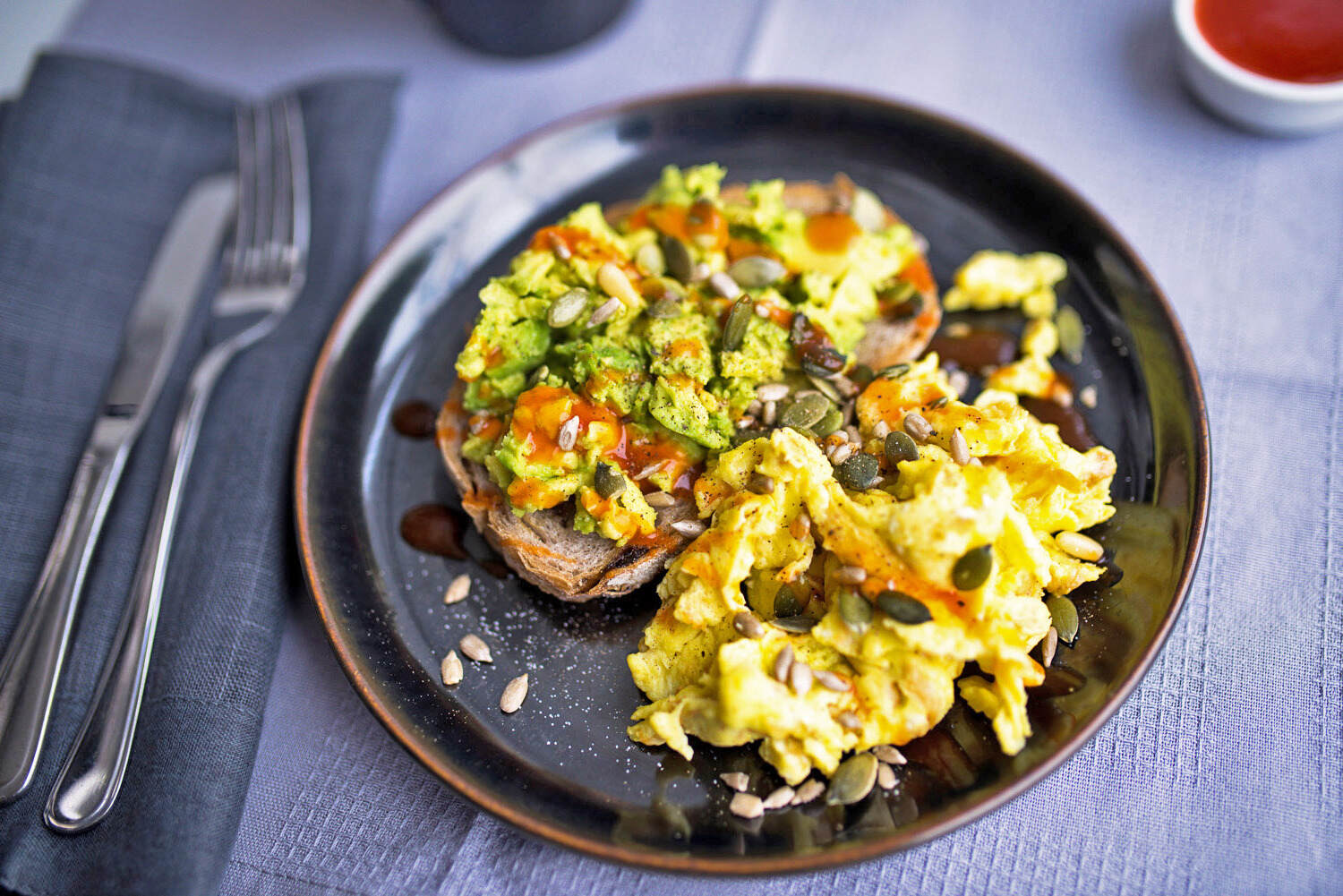 sriracha-scrambled-eggs-recipe