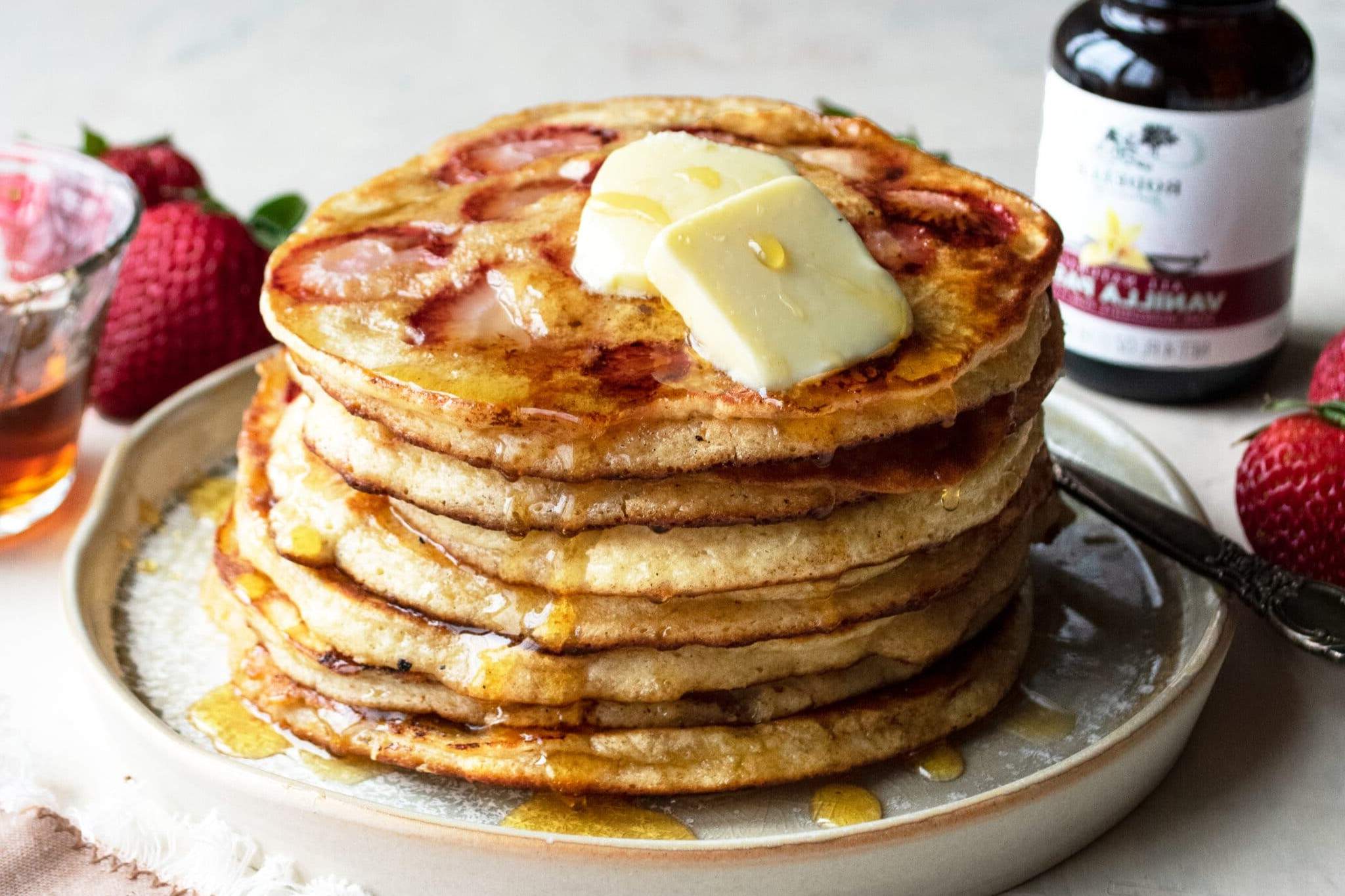 strawberry-vanilla-pancakes-recipe